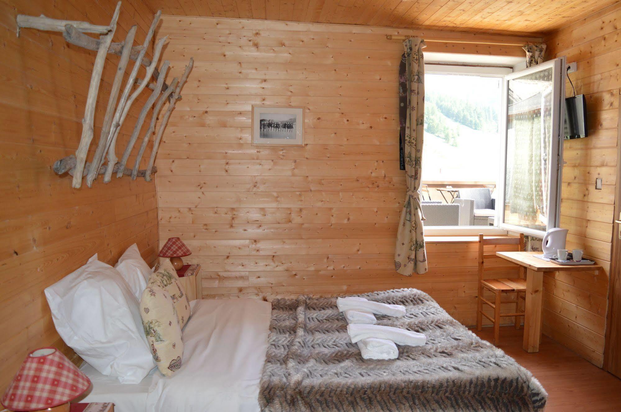 Chalet Saint Bernard Montgenèvre Exterior foto